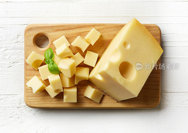 一块和一块瑞士奶酪