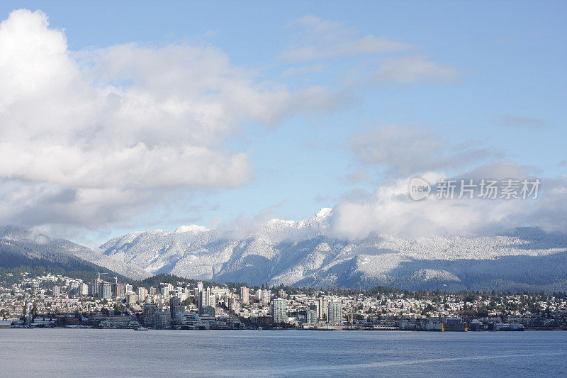 北温哥华城市景观和雪域海岸，不列颠哥伦比亚省，加拿大