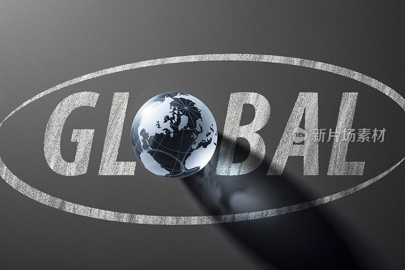 玻璃球在黑板上-全球商业交流世界背景