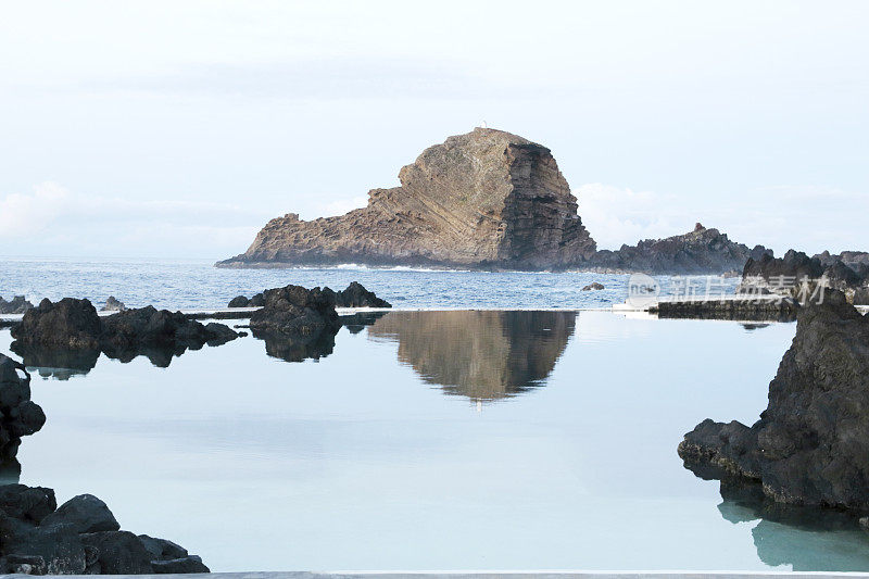 海景：大西洋海岸马德拉（莫尼兹港）