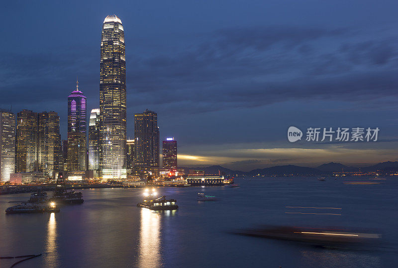 香港中环及维多利亚港夜景