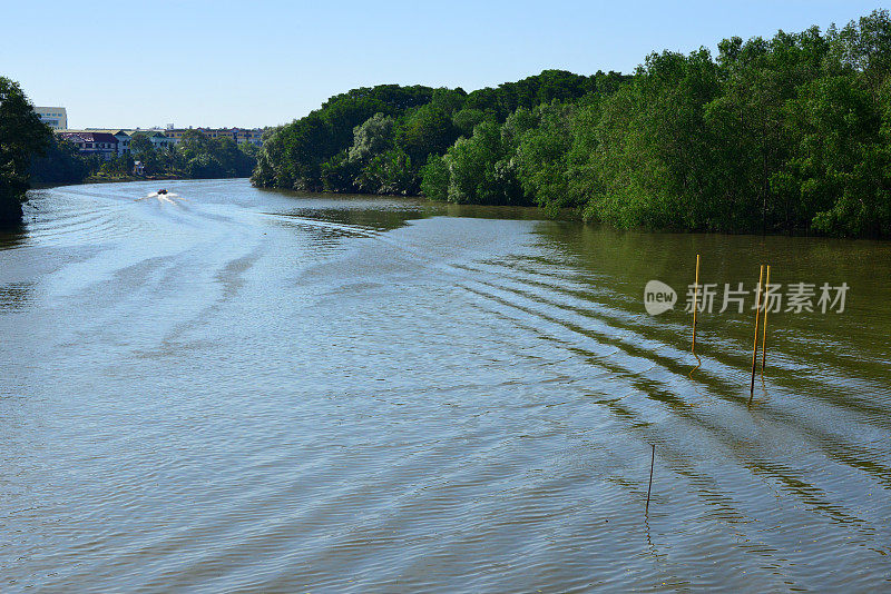 文莱贝加湾系列负责人梅吉扬河