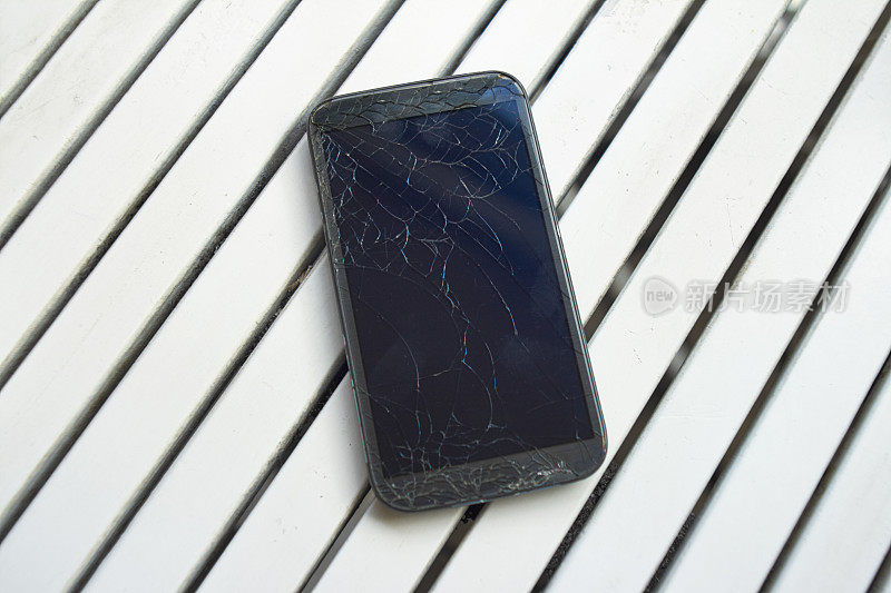 破碎的智能手机