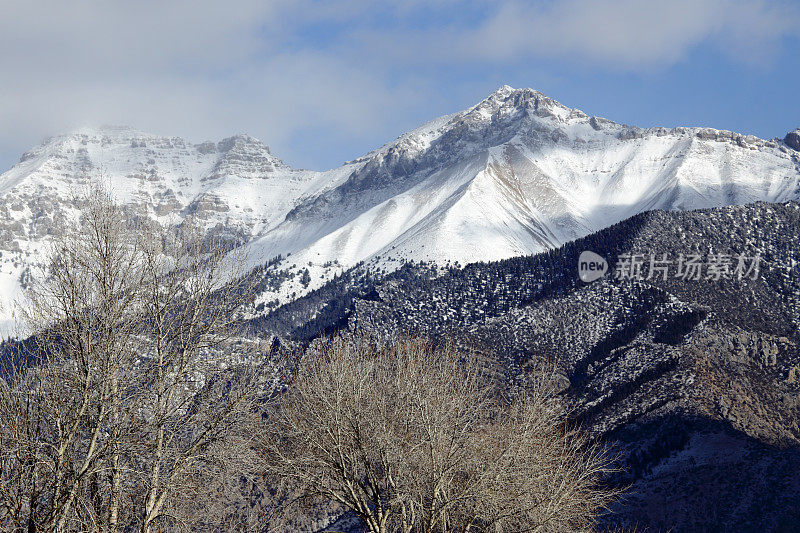 山峰