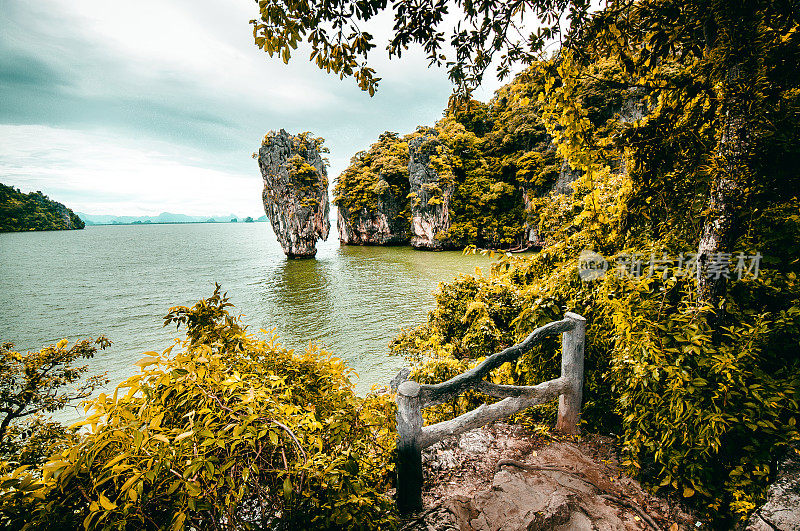 泰国詹姆斯邦德岛的海珊瑚礁