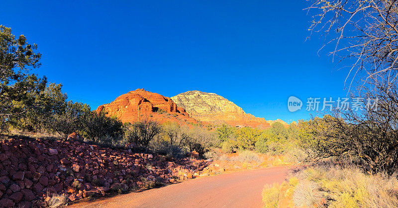 塞多纳，AZ:通往红石镇的土路