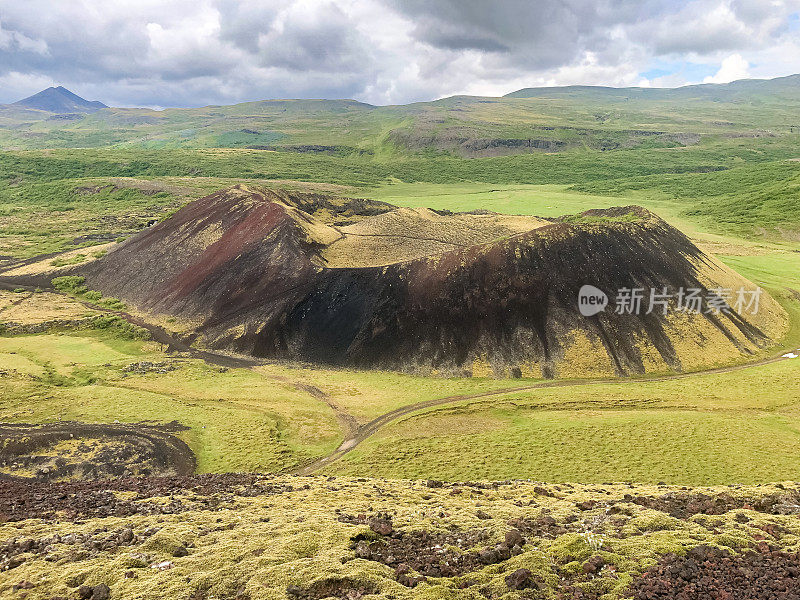 Grábrók火山口从火山口边缘