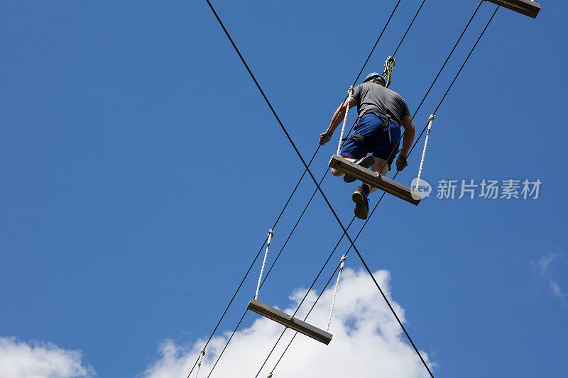 登山公园里的男人