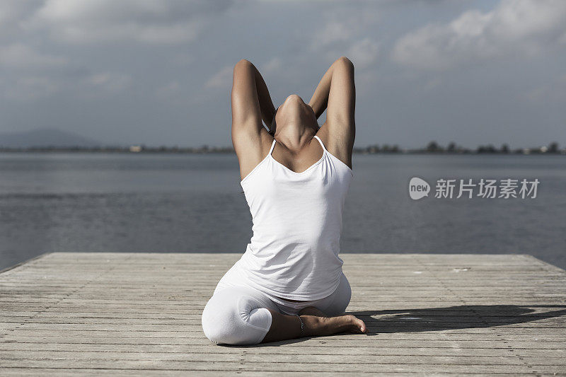 瑜伽ekapadarajakapotasana