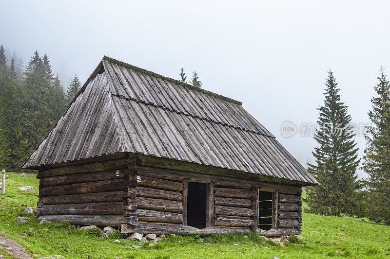 山上的小屋