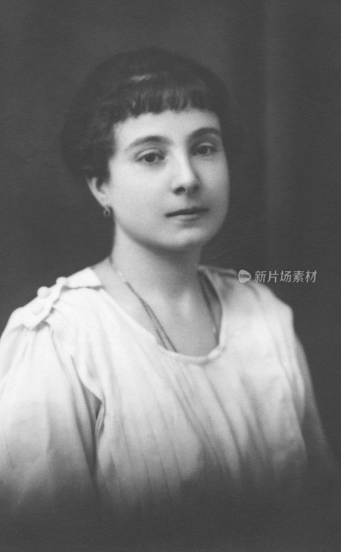 1920年的年轻女性