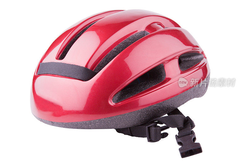 白色背景上的闪亮的红色自行车头盔