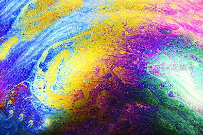 彩虹色的肥皂泡背景