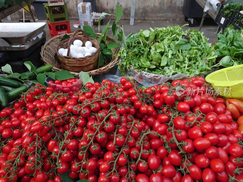 意大利农贸市场的西红柿