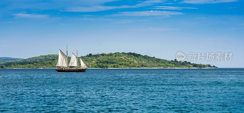 亚得里亚海中的帆船