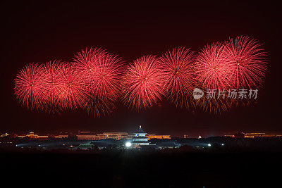 国庆烟花表演在天安门广场，中国，北京