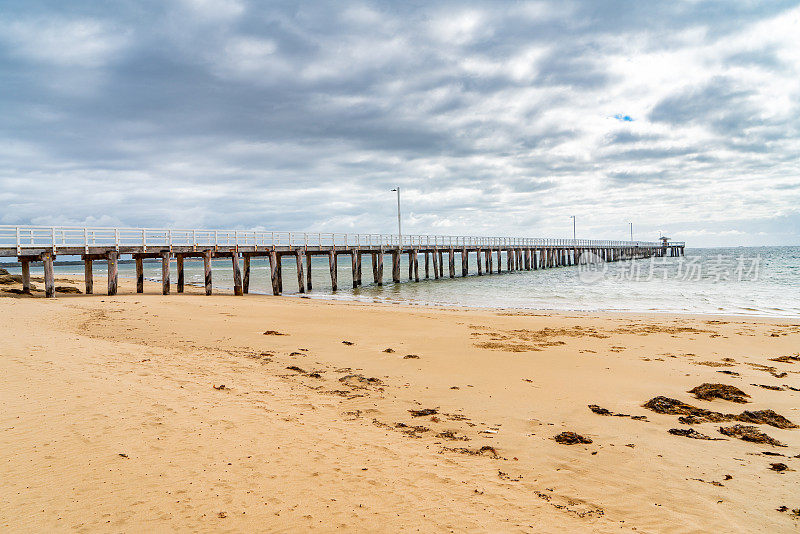 澳大利亚维多利亚州朗斯代尔角的朗斯代尔灯塔海滩