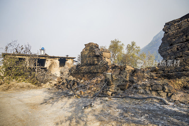 烧毁森林，村庄和农村地区到土耳其