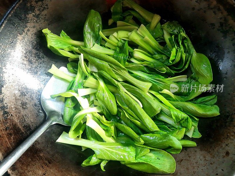 锅里的白菜菜。