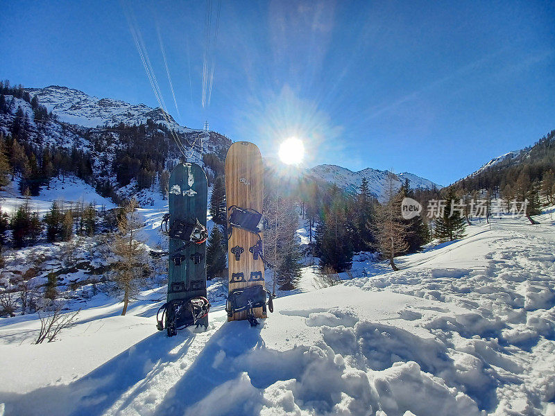 瑞士阿尔卑斯山的滑雪板