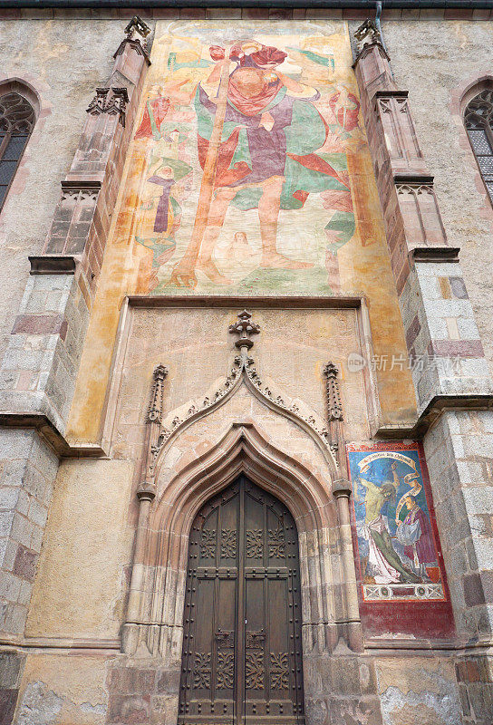 意大利南蒂罗尔梅拉诺圣尼古拉斯教堂的壁画