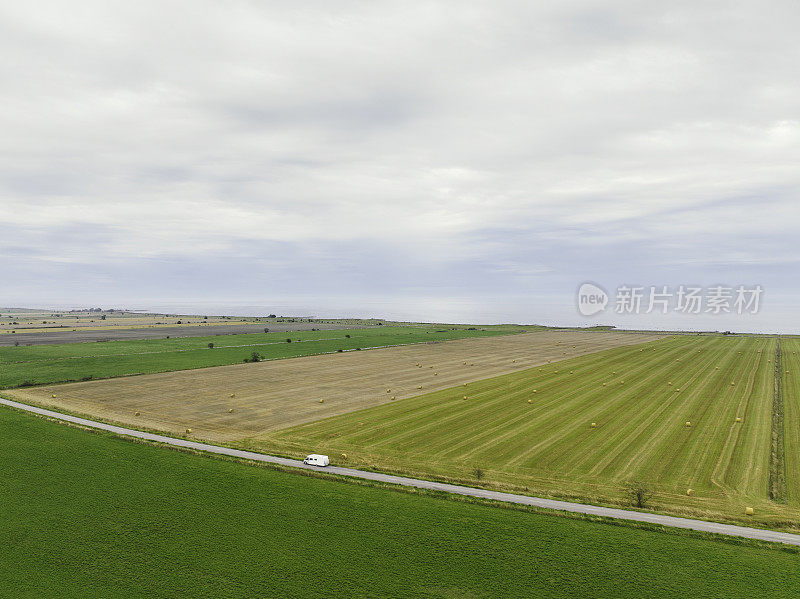 在马路上的Öland风景