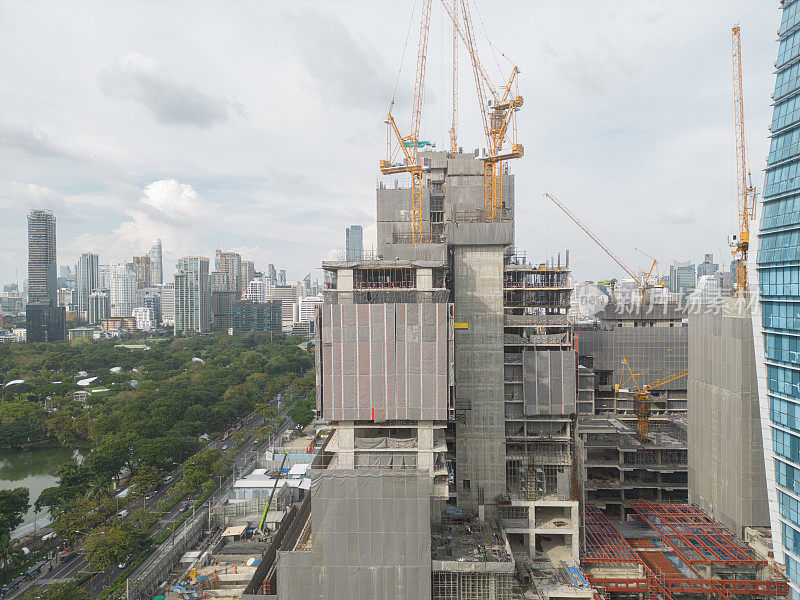 城市建筑工地的无人机鸟瞰图