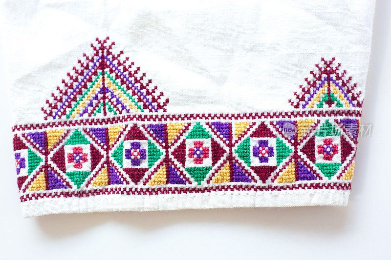 阿尔巴尼亚传统刺绣纺织品细节(特写)