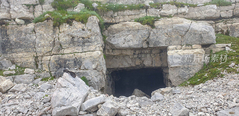 第一次世界大战期间意大利巴托尼察的洞穴