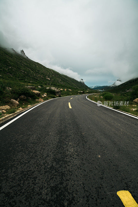 中国连宝业泽的山路