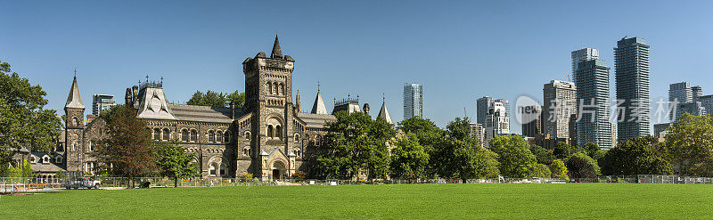 加拿大安大略大学多伦多校区学院图书馆全景