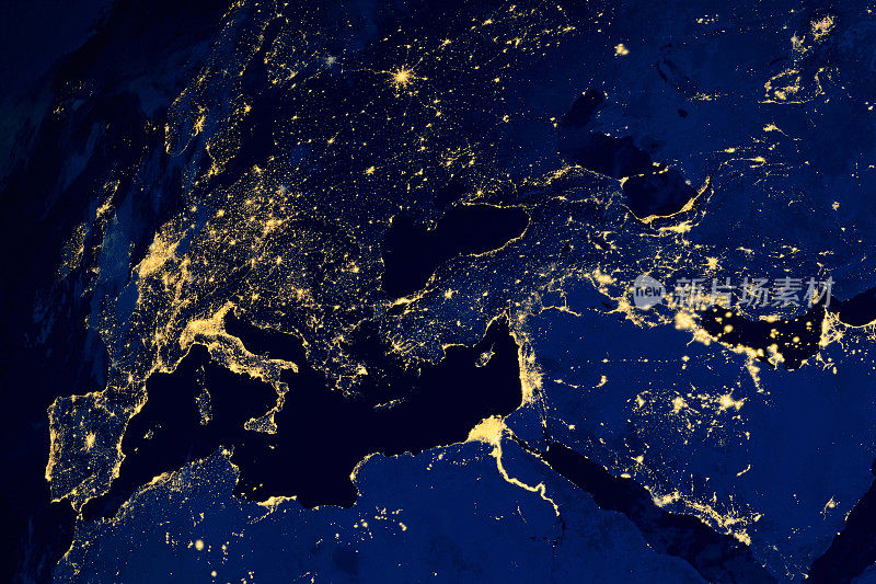 欧洲城市夜晚的卫星地图