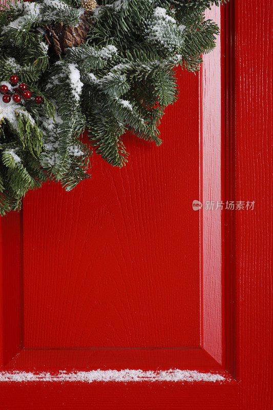 红门上的圣诞花环