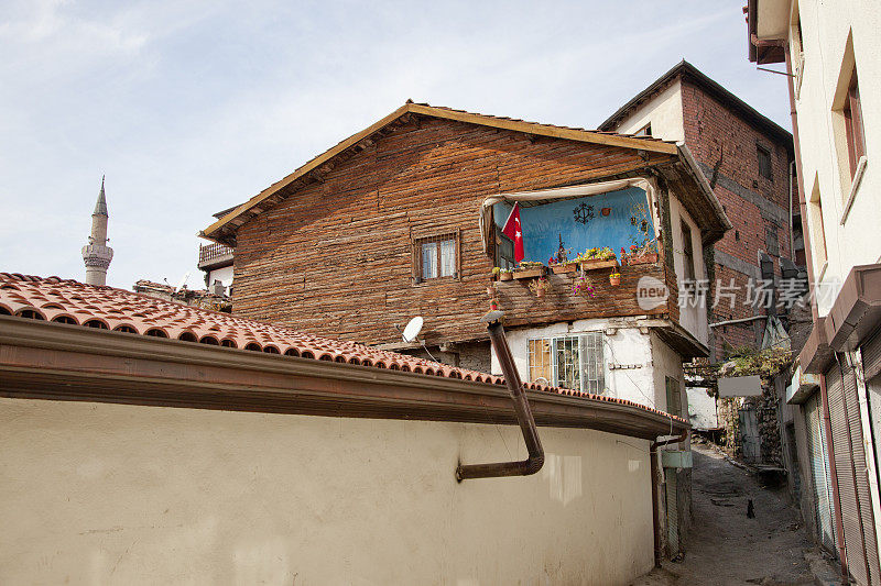 土耳其安卡拉的老房子和狭窄的街道