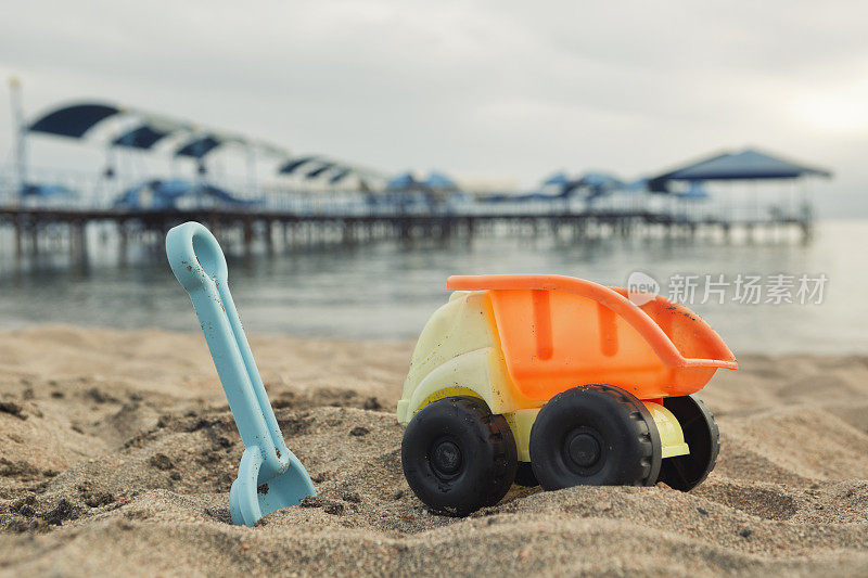 沙滩和沙子玩具
