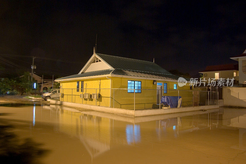 罗德尼湾警察局，公共建筑和洪水