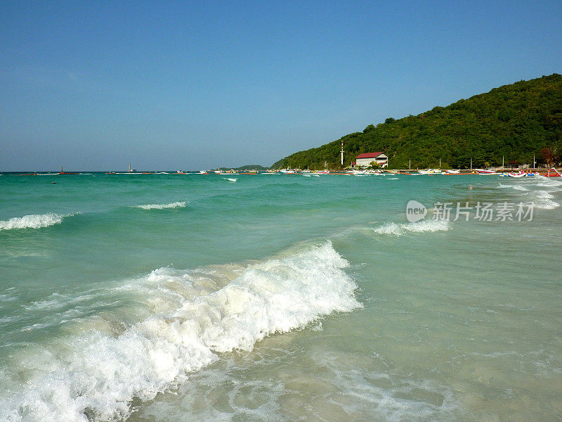 泰国芭堤雅岛绿松石色海水