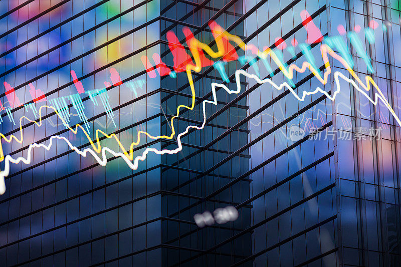 股票图表与玻璃办公楼图表