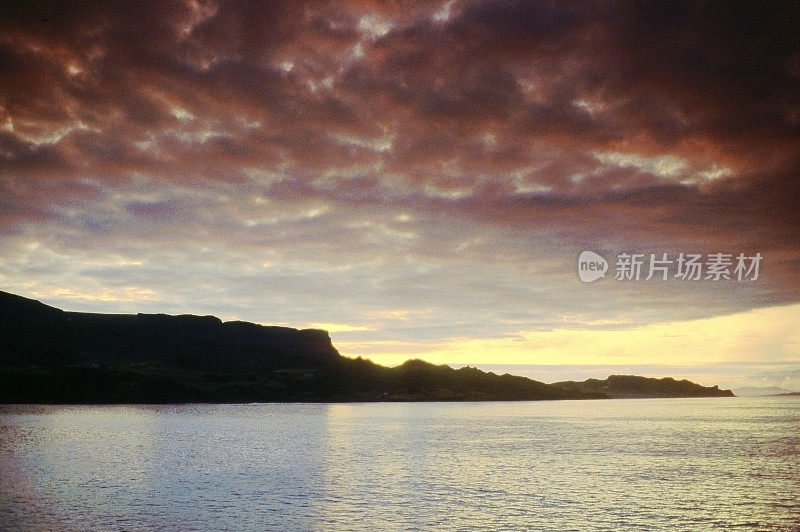 斯凯岛内赫布里底群岛，海山，天空，云彩，日落，日出，风景优美