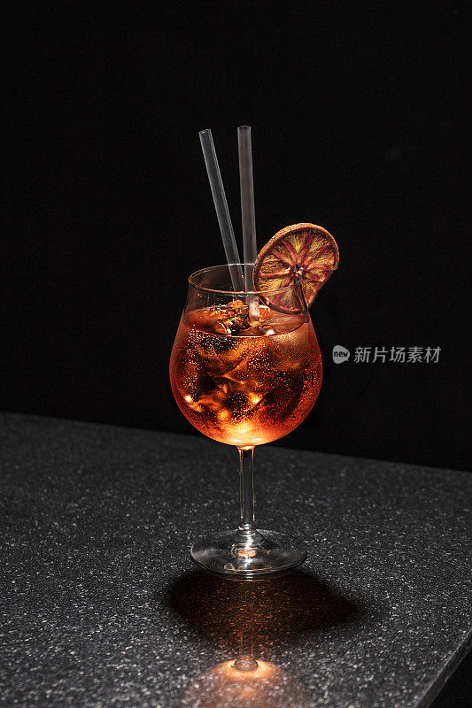 经典的意大利Spritz鸡尾酒