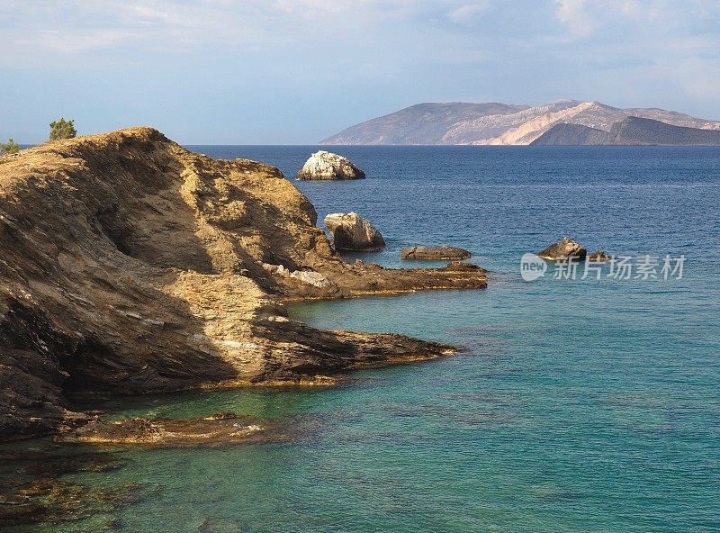 海岸线在Folegandros