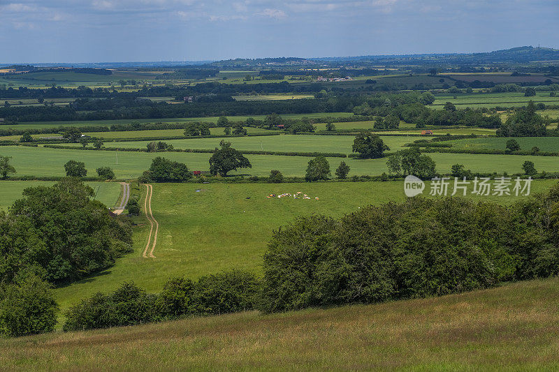 伯顿达塞特山俯瞰英国风景，英国中部的沃里克郡