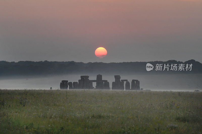 巨石阵的日出