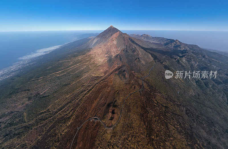 西班牙加那利群岛特内里费岛泰德国家公园的空中广角火山景观