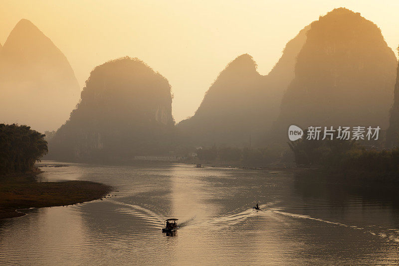 中国桂林山水的高架景观