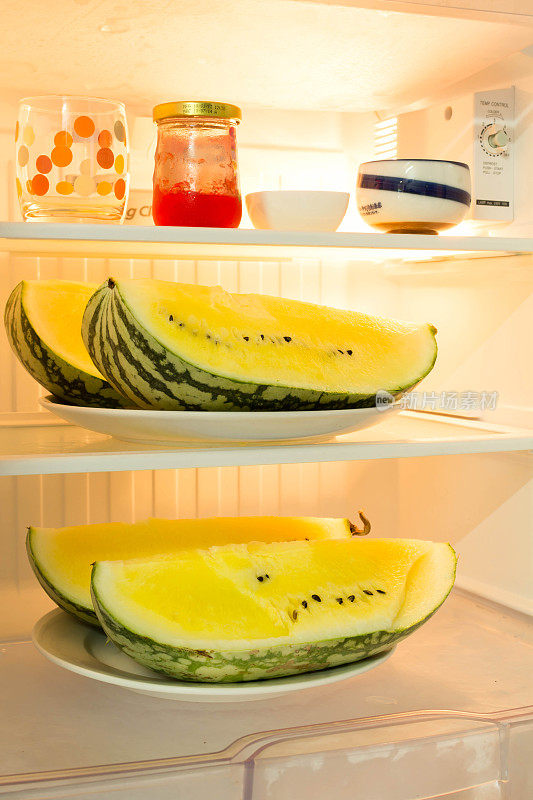 冰箱里的西瓜