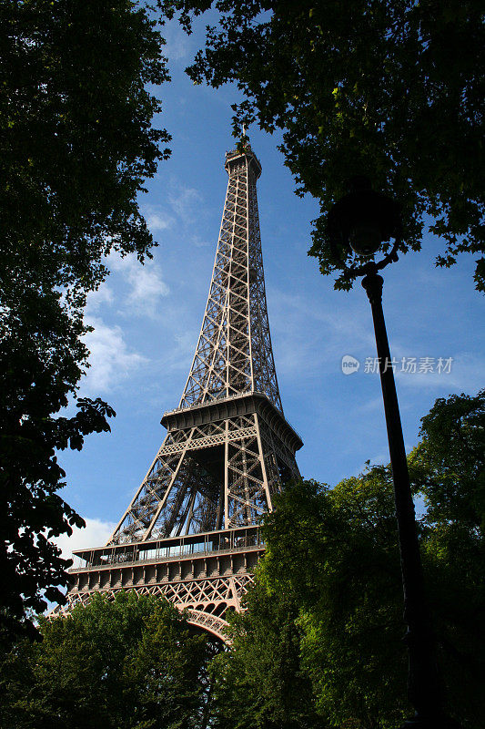 法国:巴黎的埃菲尔铁塔