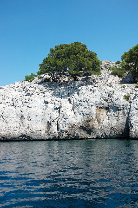 靠近卡西斯的地中海小溪(Calanques)