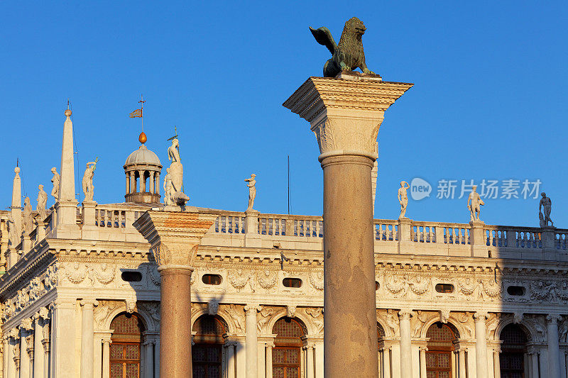 威尼斯圣马可广场的圆柱