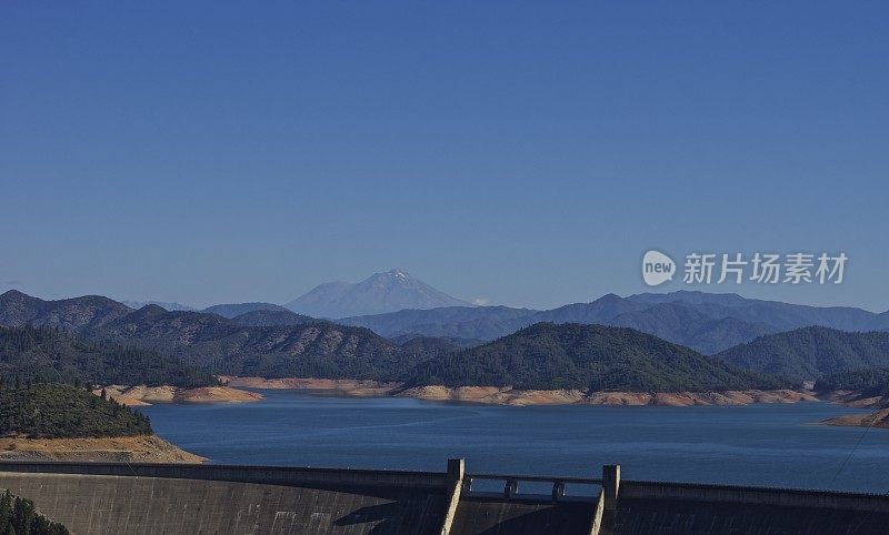 沙士达山湖大坝